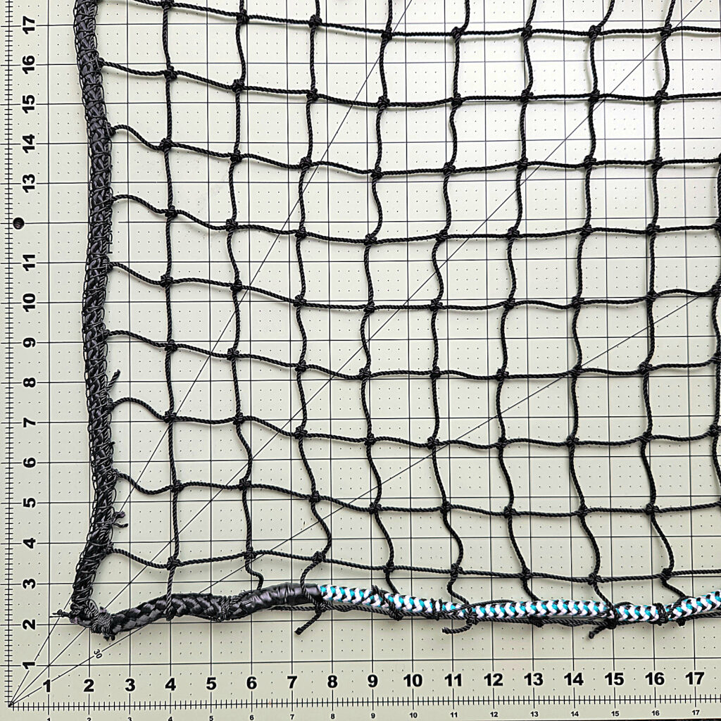 square mesh nylon net with leadline bottom edge